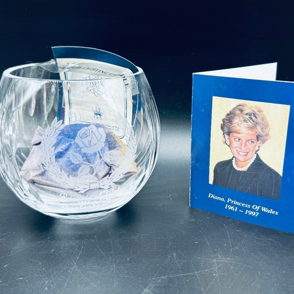 Stuart Diana Princess of Wales Memorial Crystal Candleholder with Candle New - Picture 1 of 5